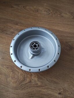 Predám krásny stred kolesa Jawa pérák 250 Janeček 150mm