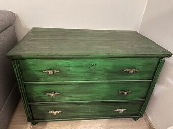 Starodávna truhlica z dreva