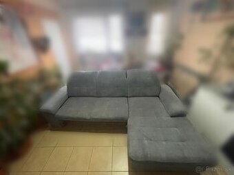 Súrne predávam gauč