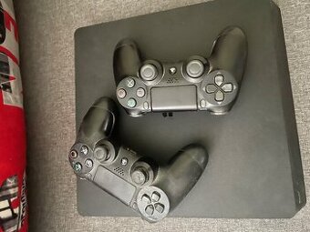 Playstation 4 Slim 500 GB + 2 ovladače + Fifa 23