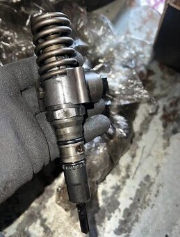 Vstrekovace pre 16V 2.0TDi 03G 130 073 G