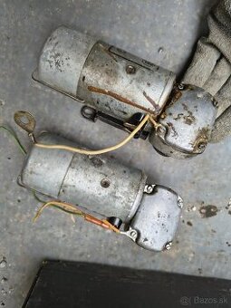 2x motorček stieračov škoda 1000