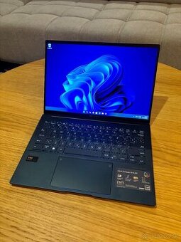 ASUS Zenbook 14 OLED UX3405