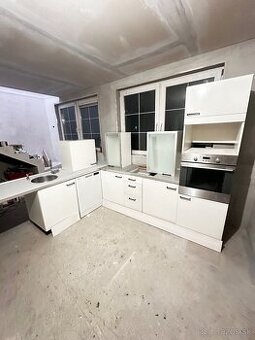 Kuchynská linka +spotrebiče