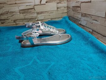 Buffalo 39 - dámske motýľové sandále