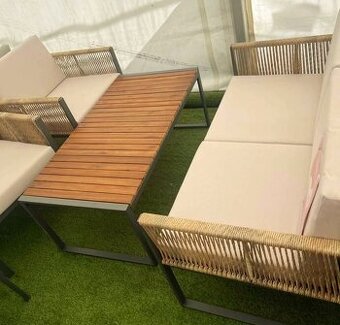 Novy zahradny stolik