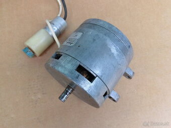 Elektromotory na 220V a na 380V