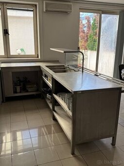 Gastro zariadenie - výdaj stravy