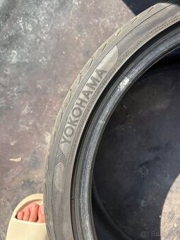 Yokohama advan sport 255/35R21