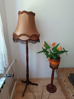 Stojaca lampa