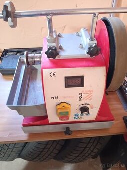 Predam brusku na noze HOLZMANN 250 PRO