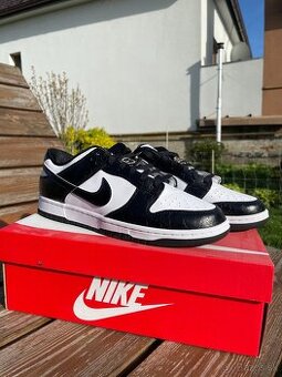 Nike Dunk Low World Champ