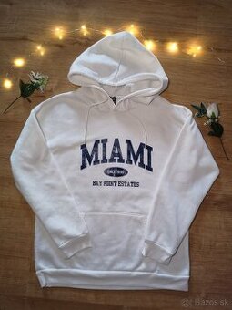 Biela mikina s nápisom Miami