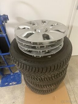 Goodyear UltraGrip 195/60/r16 zimné plechy