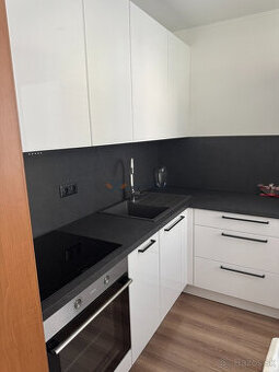 Moderný 2-izbový byt s balkónom – Piešťany