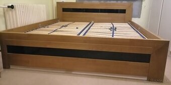 Masívna dubová posteľ 180x200