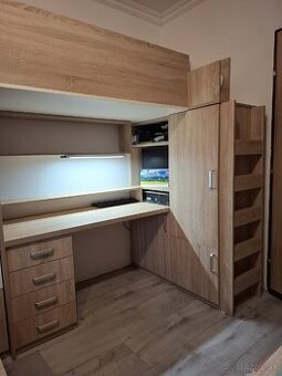 Vyvýšená detská posteľ