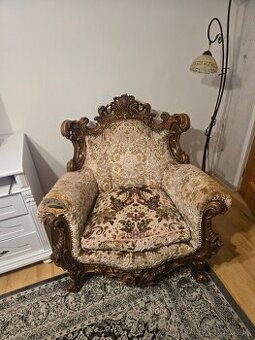 Starožitný nábytok