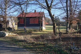 Predám pozemok (524m2) s chatou na Kubrici, v Trenčíne