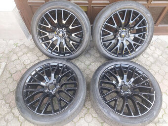 19" Ford Mustang
