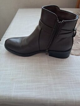 Predam damsky cizmy