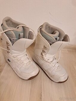 Snowboard topánky 40