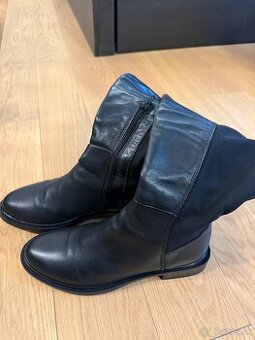 Dámske kožené čižmy 38