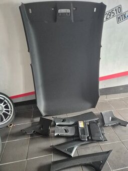 Čierna stropnica VW up