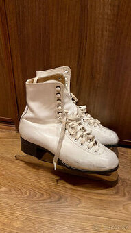 Dievčenské korčule na ľad - veľkost 38