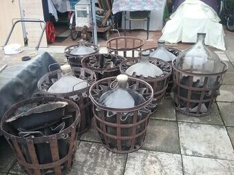 Demizon 50L. 10€/1ks. aj zvlášť 5€ flasa, 5€ kôš.