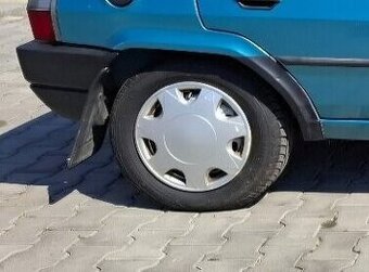 Kupim puklice Skoda Favorit .