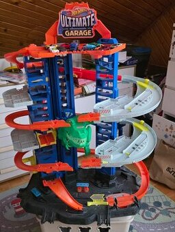 Hot wheels - garaz
