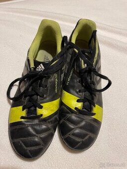 Turfy Adidas velk 38,5