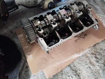 hlava motora, agregat , trysky, octavia 2 1,9 tdi 77 bxe