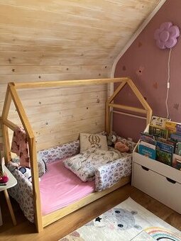Montessori domčeková posteľ