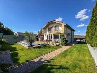 5 izbový rodinný dom s bazénom + hosťovský dom - Nitra - Pra