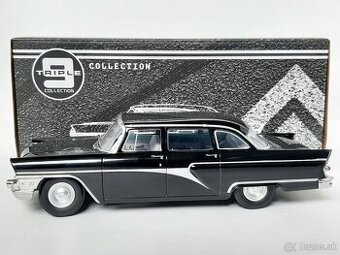 1:18 - GAZ 13 Čajka (1959) - Triple 9 - 1:18