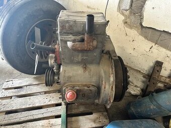 Motor Zetor 25