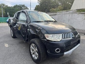 MITSUBISHI L200 4X4 131 KW MOTOR HAVAROVANÉ