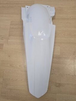 zadny blatnik Suzuki RMZ 250 10-18 biela