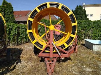 Pásový zavlažovač