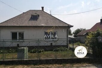 NA PREDAJ: 4izbový rodinný dom s pozemkom 792m2 - Jelka