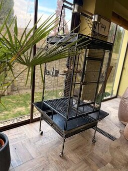 Veľká voliéra pre vtáky