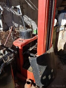 Vysokozdvižný ručný vozík