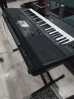 Yamaha SX 720