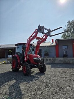 Traktor TYM 5025C s čelným nakladačom