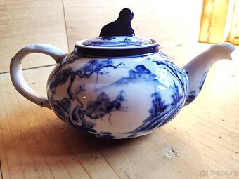 NA PREDAJ KRASNY VIETNAMSKY HAND MADE CAJNIK