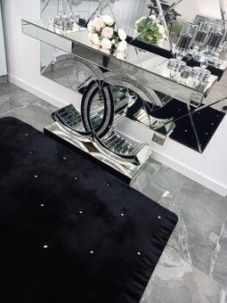 NOVÝ glamour koberec čierny s glamour kryštálikmi