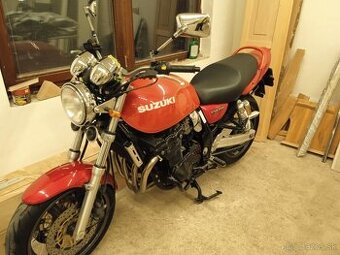 Suzuki GSX 750 inazuma