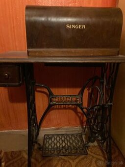 Šijací stroj zn. Singer z roku 1926-funkčný